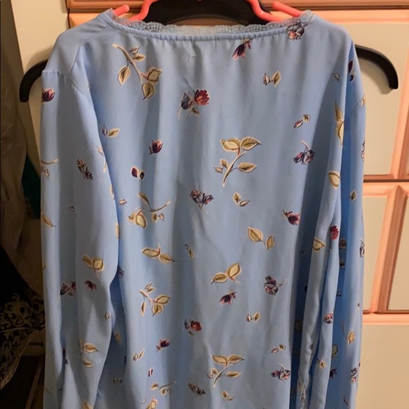 KOHLS LAUREN CONRAD BLUE PRINTED BLOUSE  LIKE NEW - Picture 5 of 5